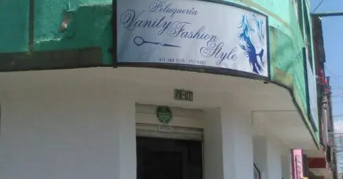 PELUQUERIA VANITY FASHION STYLE PELUQUERIA VANITY FASHION STYLE
